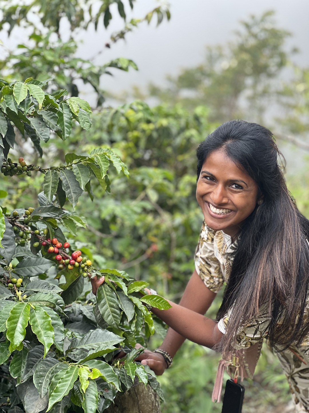 Joyce in Colombia koffieplantage